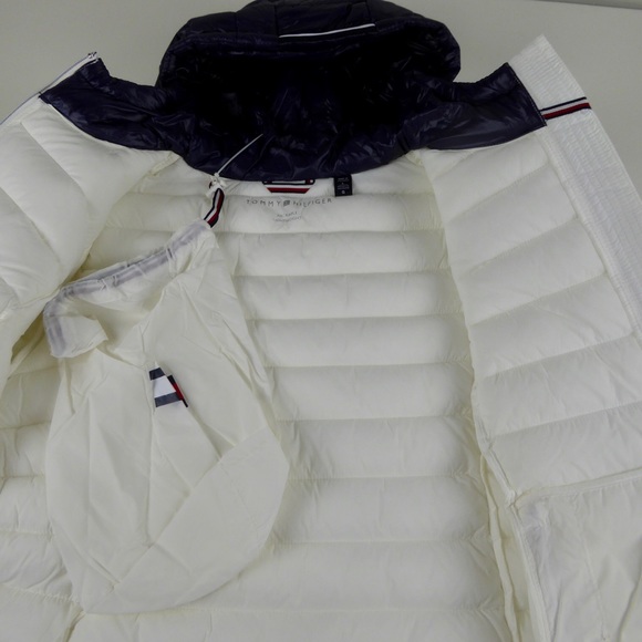 Tommy Hilfiger Packable Puffer Hooded Jacket NWT - Picture 6 of 12